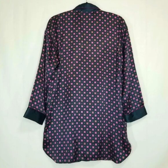 VICTORIA's SECRET Long Sleeve Button Down Satin Pajama Top Sleep Long Shirt Sz S - Picture 5 of 5